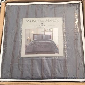 NWT charcoal gray king duvet set by AvonDale Manor